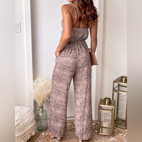 NWT beige and black cowl neck wide leg Jumpsuit - Picture 2 of 8